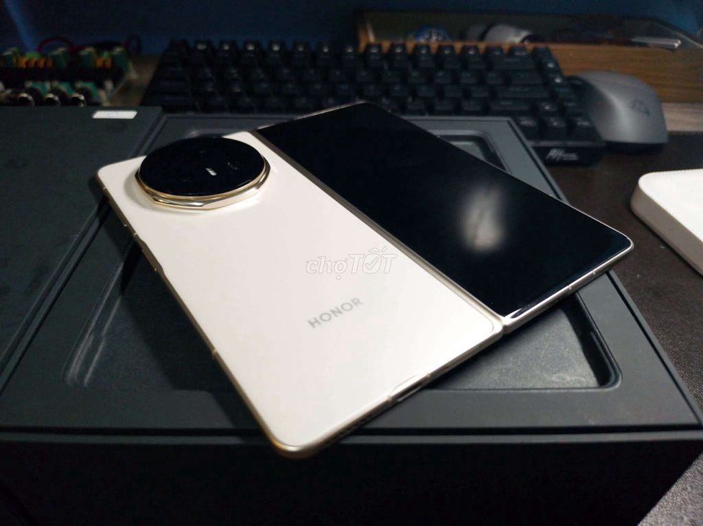 Honor Magic V5 512GB Trắng 99% mới. Mua bán Điện thoại tại Quận 7 Tp Hồ Chí Minh được đăng bởi Fei Feu hình 1