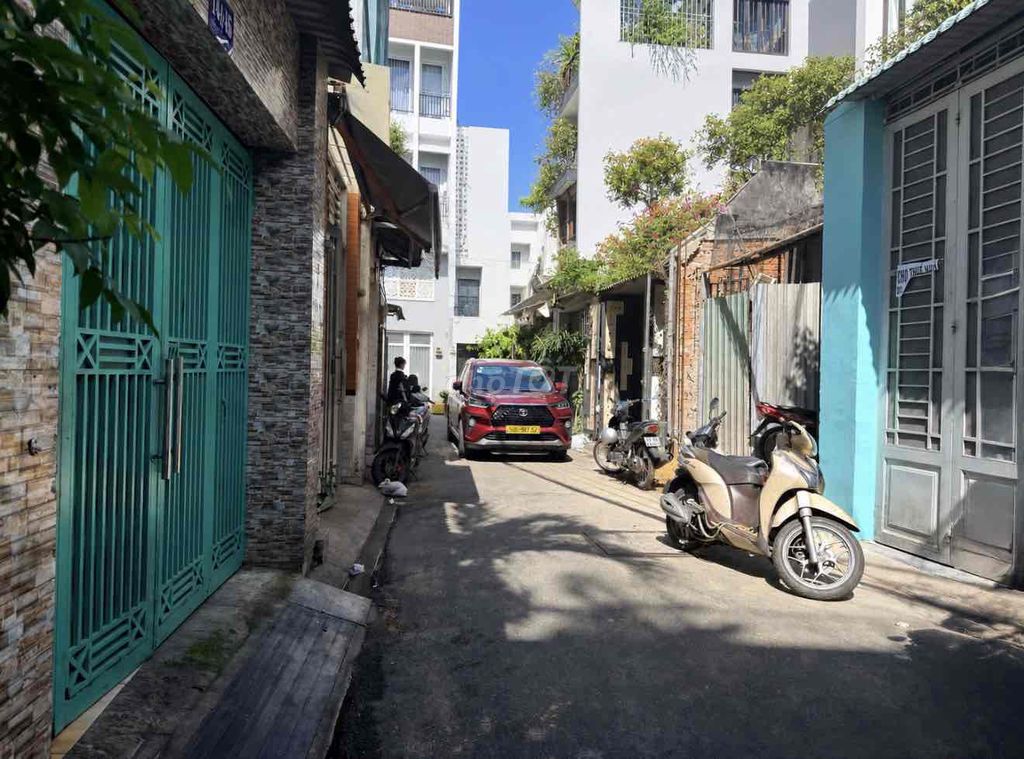 Cần bán nhà Sư Vạn Hạnh gần Vạn Hạnh Mall Q10, 4T 46m2. Giá 8.75 tỷ,