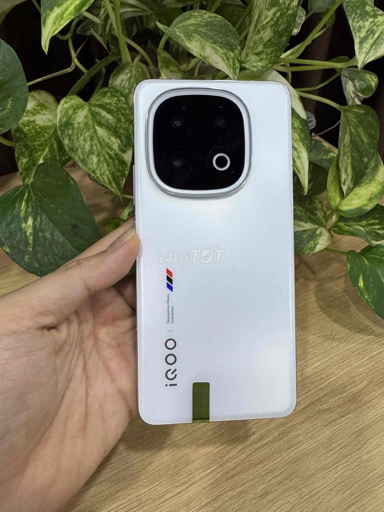 iQOO 13 12/256GB Trắng zin đẹp CÓ COD - GÓP. Mua bán Điện thoại tại Quận Hoàng Mai Hà Nội được đăng bởi Gia Vinh hình 1