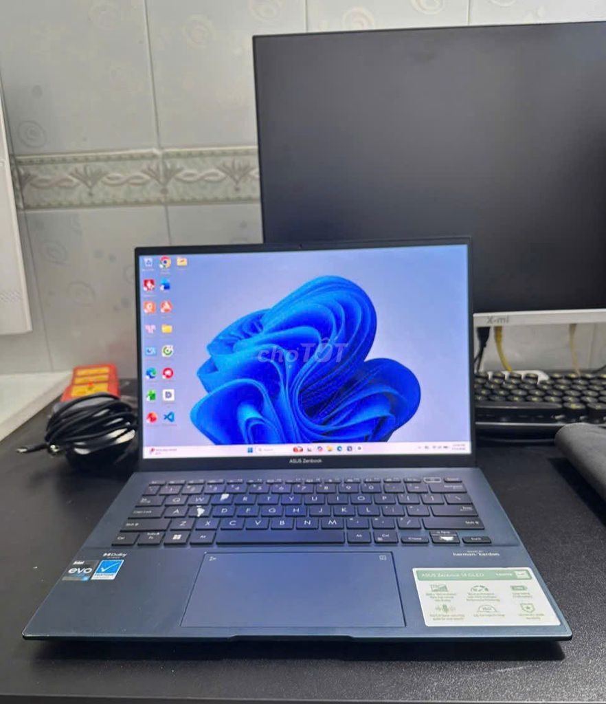 ASUS Zenbook 14 OLED UX3402ZA i5 14 inch 8GB/OLED Like New. Mua bán Laptop tại Quận 3 Tp Hồ Chí Minh được đăng bởi Hội Đồ Điện Tử hình 1