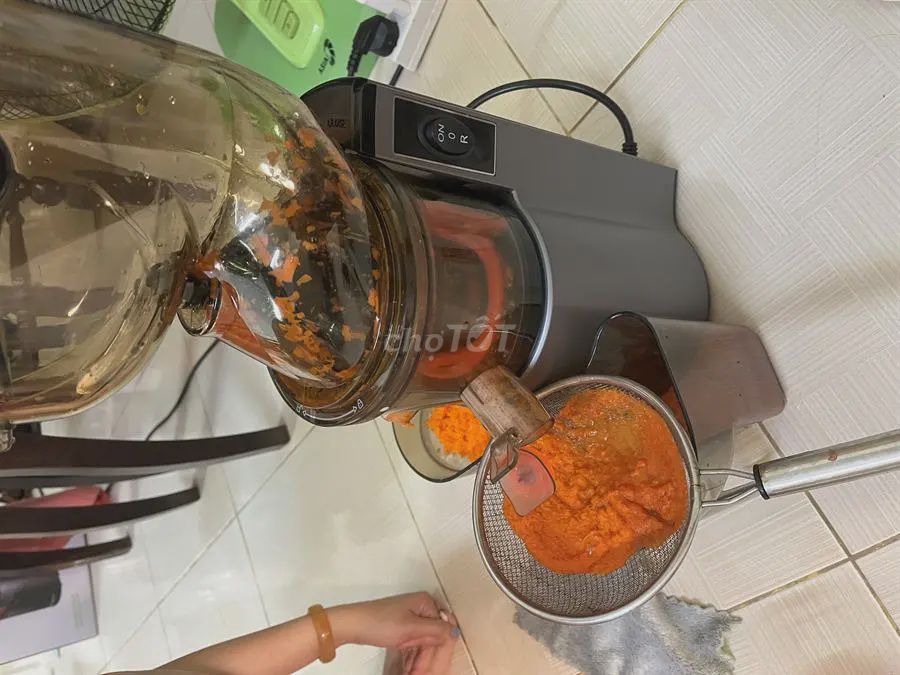 Máy ép chậm Kangaroo KG200SJ Xám còn bảo hành. Mua bán Nội thất, đồ gia dụng khác tại Thành phố Vĩnh Long Vĩnh Long được đăng bởi Duy Lê hình 1
