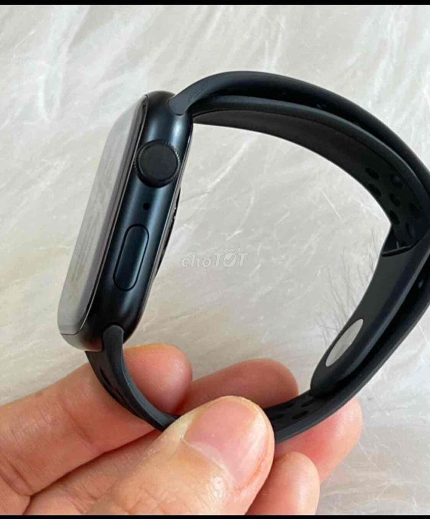 Bán apple watch sr9:45 Đen likenew bh 8/2025