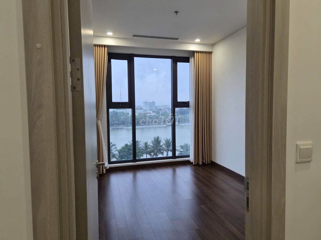 Апартаменты 1+1 в Masteri West Heights, красивый вид на озеро