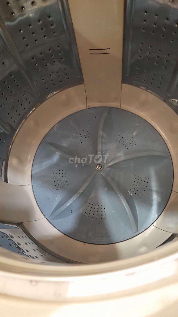 GIA ĐÌNH THANH LÝ MÁY GIẠT SANYO  12,5 KG CÒN TỐT