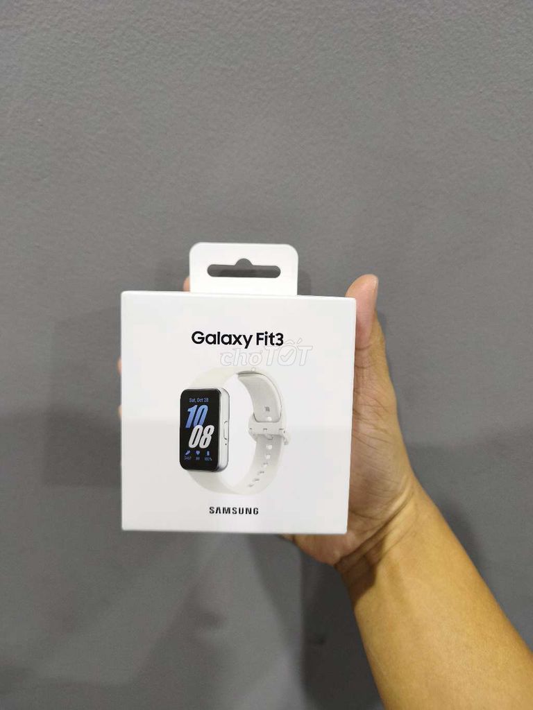 Samsung Galaxy Fit3 Bạc. Mua bán Thiết bị đeo thông minh tại Quận Tân Bình Tp Hồ Chí Minh được đăng bởi Jackie Chan hình 1