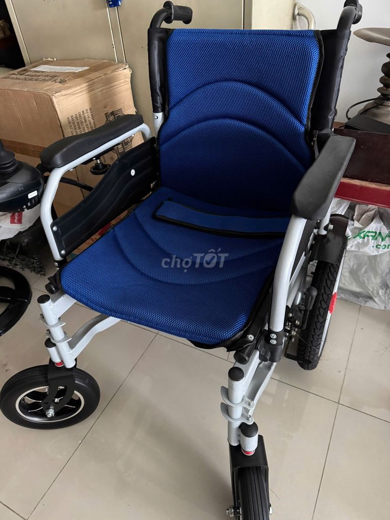 Xe lăn điện Xanh dương Mới 98%. Mua bán Đồ chuyên dụng, Giống nuôi trồng tại Huyện Nhà Bè Tp Hồ Chí Minh được đăng bởi Mai Que hình 1
