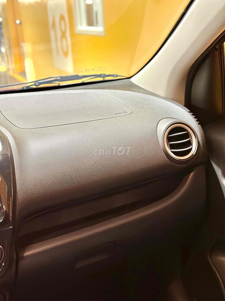 Mitsubishi Attrage Đỏ Tự động. Mua bán Ô tô tại Thành phố Huế Thừa Thiên Huế được đăng bởi room room hình 10