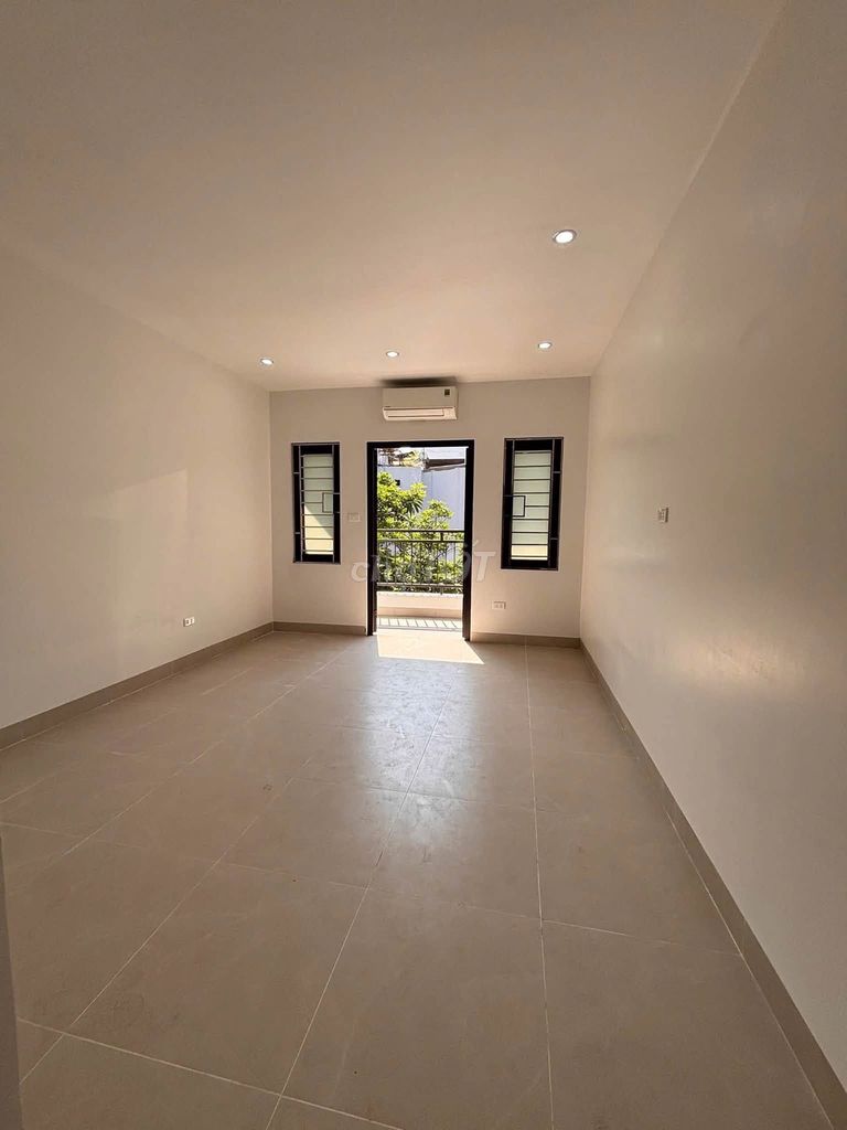 Bán nhà 53m² Đào Tấn, thang máy, kinh doanh đỉnh