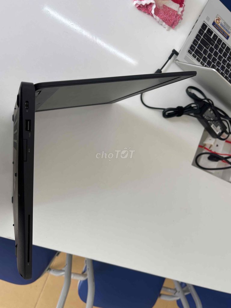 Dell Latitude 5491 - i5-8400H/8GB/SSD256GB/14". Mua bán Laptop tại Thành phố Thủ Đức Tp Hồ Chí Minh được đăng bởi Laptop Viet hình 4