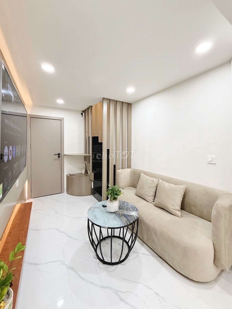 🔥 Siêu phẩm đẹp 5 Tầng, Quận 5 giá dưới 3 tỷ – Dọn vào ở ngay