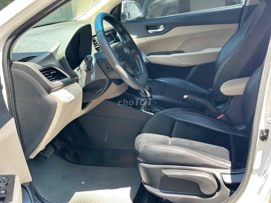 Hyundai Accent 2019 1.4 AT - 65000 km. Mua bán Ô tô tại Quận Cẩm Lệ Đà Nẵng được đăng bởi Phước Auto hình 5