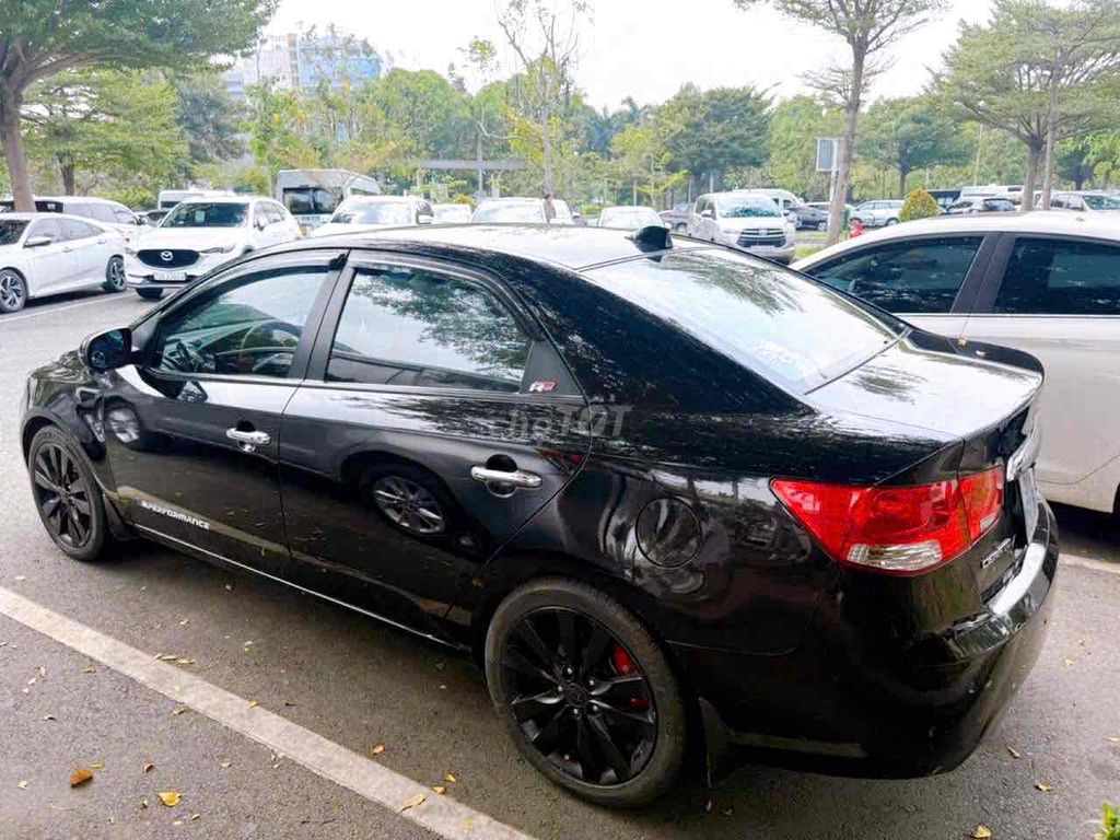 Cần bán chính chủ xe Kia Cerato 2011