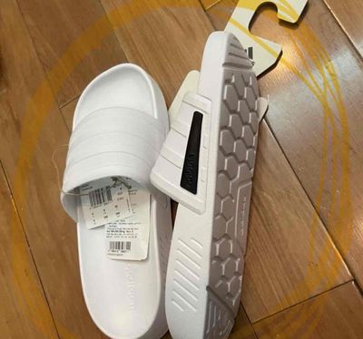 dép chính hãng Adidas Store thanh lý còn 1/3 giá. Mua bán Giày dép tại Quận Hoàng Mai Hà Nội được đăng bởi Phạm