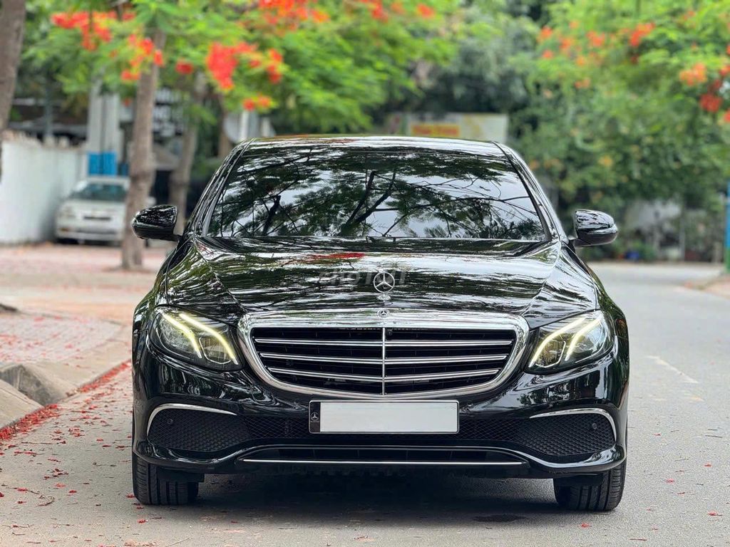 Mercedes E200 2019 Đen 73000 km Tự động