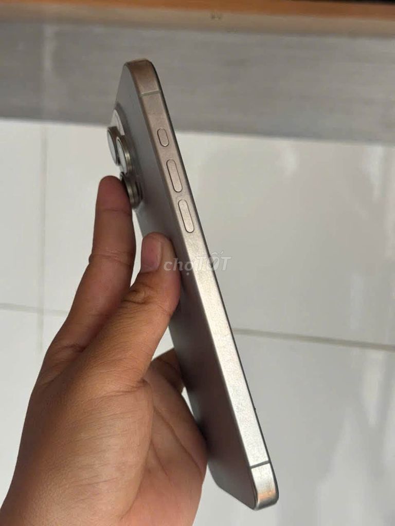 Apple iPhone 15 Pro Max 256GB Xám 84%. Mua bán Điện thoại tại Quận 5 Tp Hồ Chí Minh được đăng bởi Hội Đồ Điện Tử hình 1