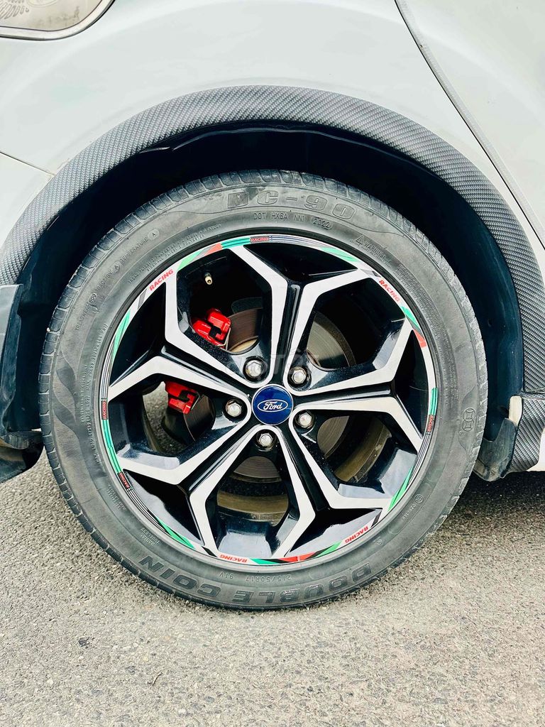 Ford Focus S Hatchback 2014 Trắng 126903 km. Mua bán Ô tô tại Quận Cẩm Lệ Đà Nẵng được đăng bởi Chị Hà hình 8