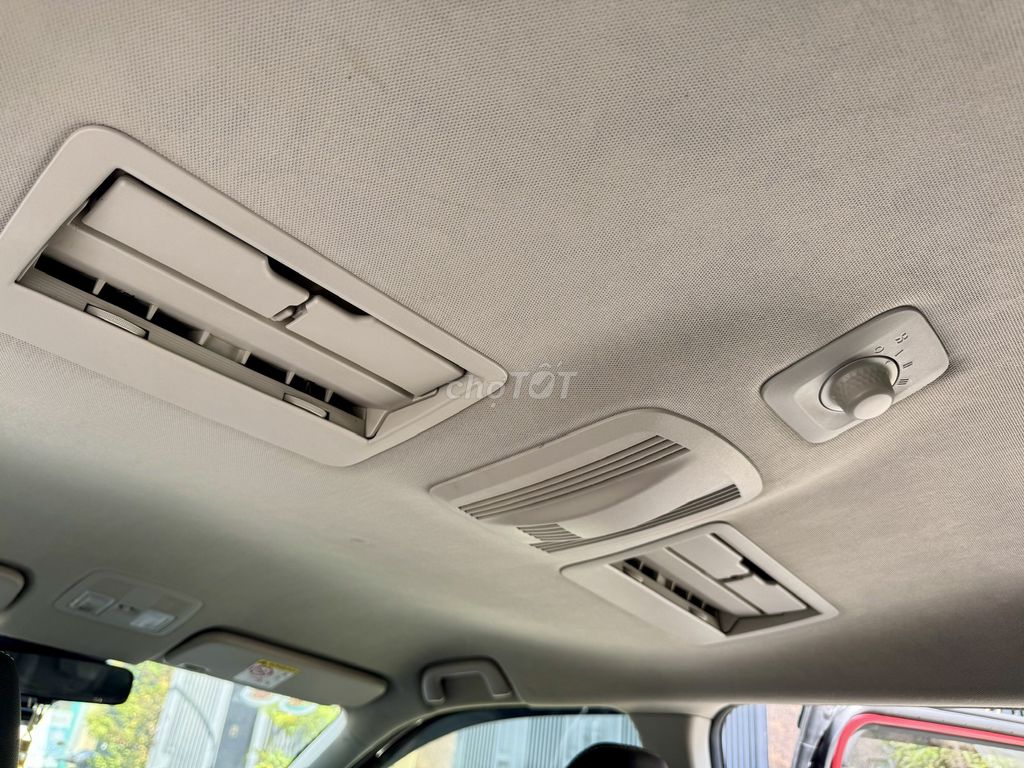 Cần bán Veloz TOP model 2023 màu đỏ nguyên zin. Mua bán Ô tô tại Quận 12 Tp Hồ Chí Minh được đăng bởi Phương 831 hình 15