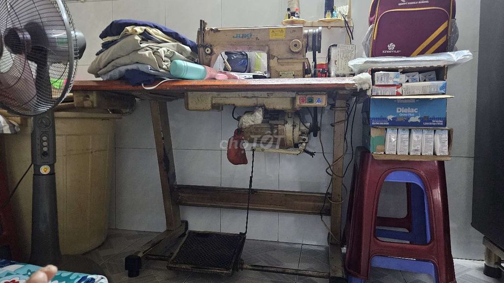 Máy may công nghiệp Juki Nâu. Mua bán Nội thất, đồ gia dụng khác tại Quận 1 Tp Hồ Chí Minh được đăng bởi Tạ Thanh Trúc hình 1
