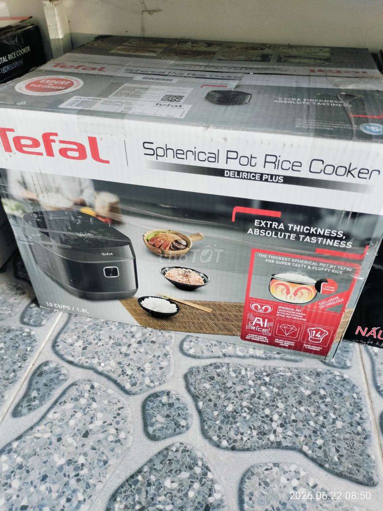Nồi cơm điện Tefal 1.8L Lòng nồi siêu dày Đen. Mua bán Bếp, lò, đồ điện nhà bếp tại Quận Cẩm Lệ Đà Nẵng được đăng bởi Điện Máy Thái Hiền hình 1
