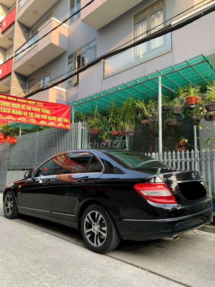 Mercedes Benz C Class 2009 C230 đen sang trọng.. Mua bán Ô tô tại Quận 4 Tp Hồ Chí Minh được đăng bởi Nhã hình 1