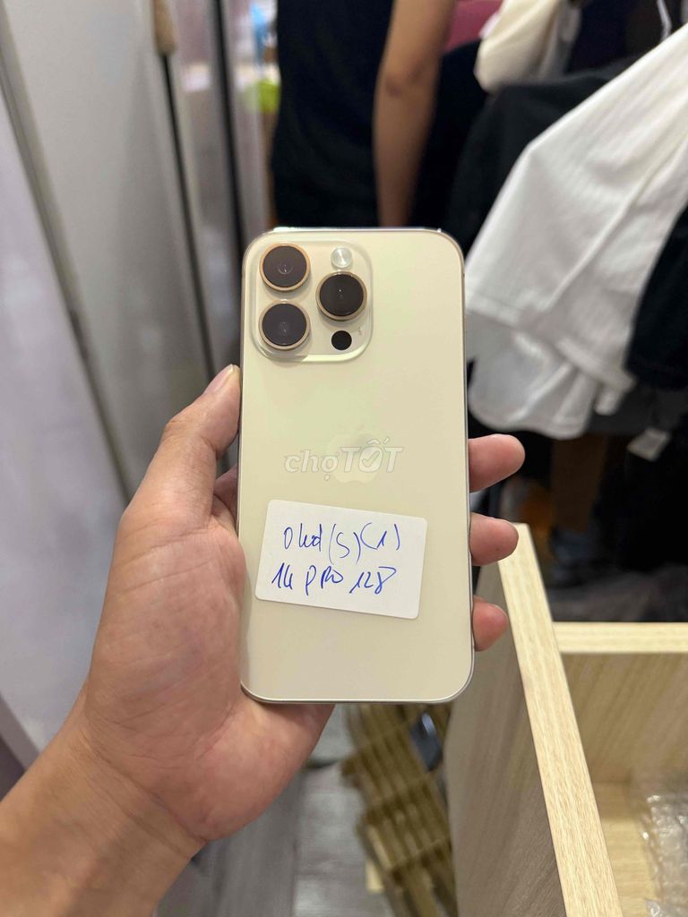 Apple iPhone 14 Pro 128GB Quốc tế Nhiều màu. Mua bán Điện thoại tại Quận Hải Châu Đà Nẵng được đăng bởi Hoàng Táo 273 Nguyễn Hoàng hình 1
