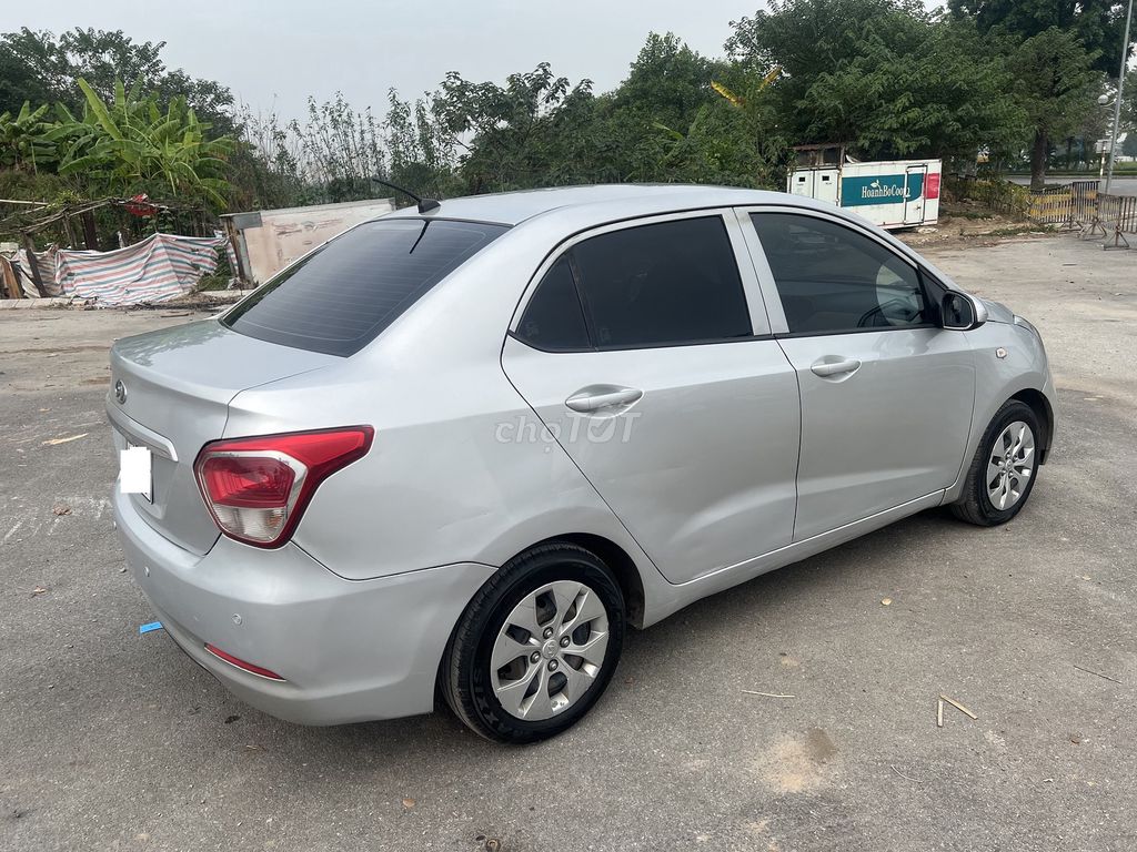 Hyundai I10 2016 Bạc 120000 km. Mua bán Ô tô tại Quận Bắc Từ Liêm Hà Nội được đăng bởi Hoàng Tuấn Anh hình 4