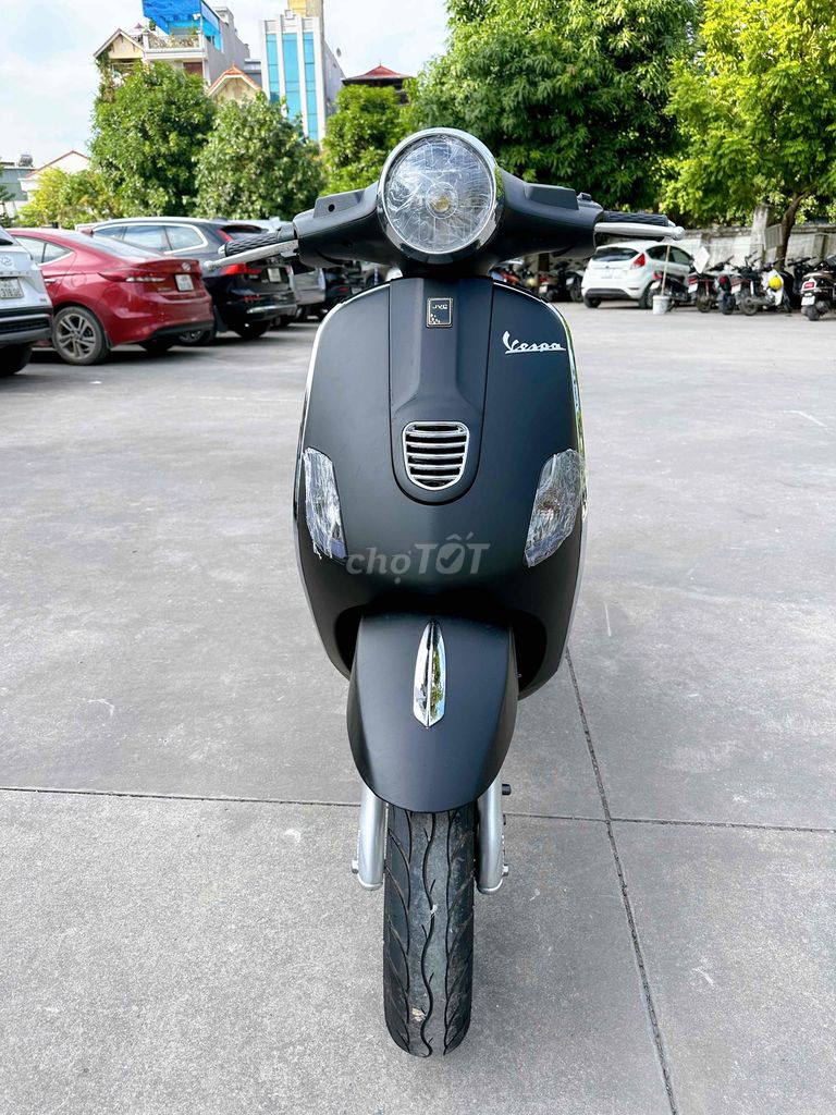 Vespa JVC chính hãng đen nhám ắc quy lướt