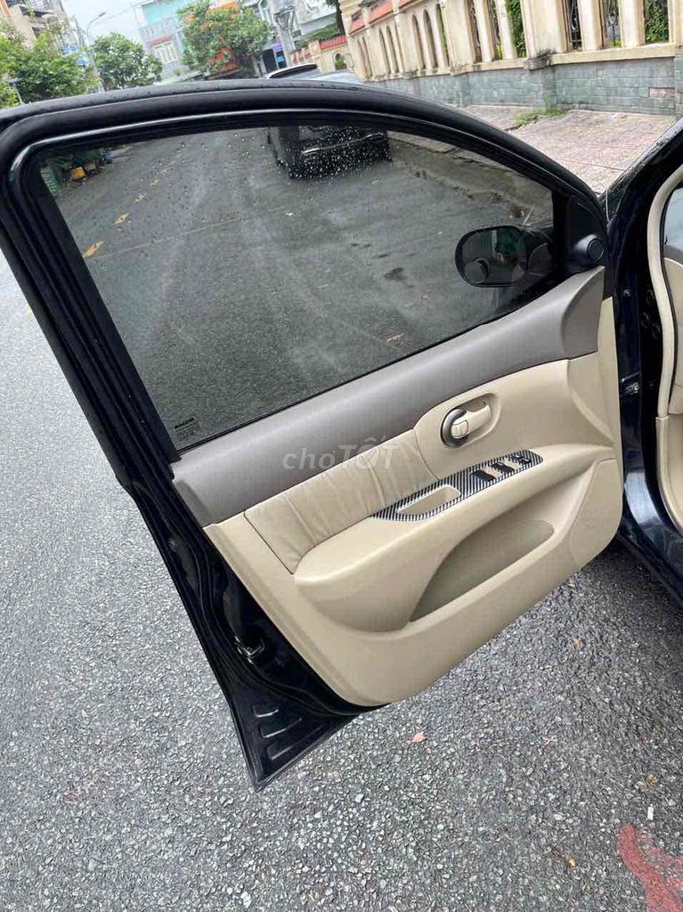 Nissan Grand livina Số tự Động 7 Chổ siu đẹp. Mua bán Ô tô tại Quận 12 Tp Hồ Chí Minh được đăng bởi Mr Gà 9x  hình 5