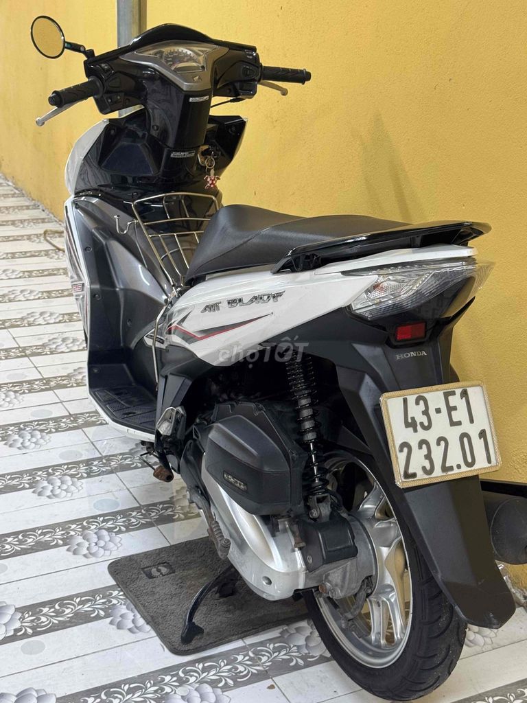 Air Blade 125 2014 белый с черным 43E1-232.01