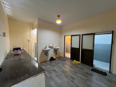 110m2_ 5PN 3WC_ Chung Cư Cũ Q1_ Điện Nước Nhà Nước_Kinh Doanh Tự Do