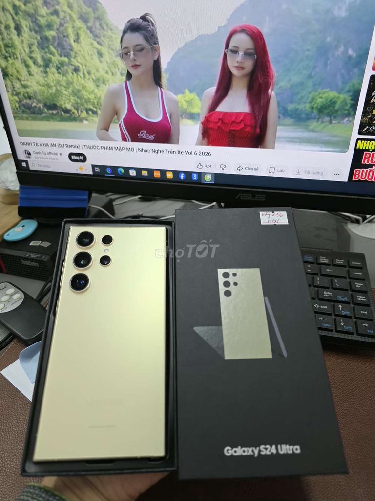 Samsung S24 Ultra 5G 256G Vàng 99% SSVN Zin FULBOX. Mua bán Điện thoại tại Quận Đống Đa Hà Nội được đăng bởi HƯNG PHÁT Mobile hình 1