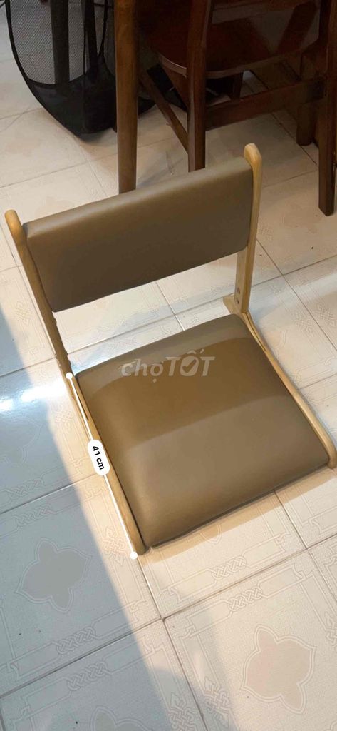Ghế bệt kiểu Nhật Gỗ Da Nâu Gấp gọn cũ. Mua bán Bàn ghế tại Quận Đống Đa Hà Nội được đăng bởi Nguyễn Tuấn Vũ hình 1