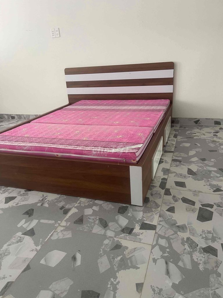 Chuyển nhà cần bán gấp giường 1.6x2m