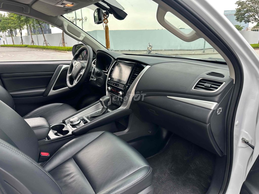 Mitsubishi Pajero Sport 2022 4x4AT 2 Cầu 3 Vạn. Mua bán Ô tô tại Quận Cầu Giấy Hà Nội được đăng bởi Vũ Kiên hình 9