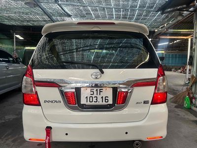 Toyota Innova 2015