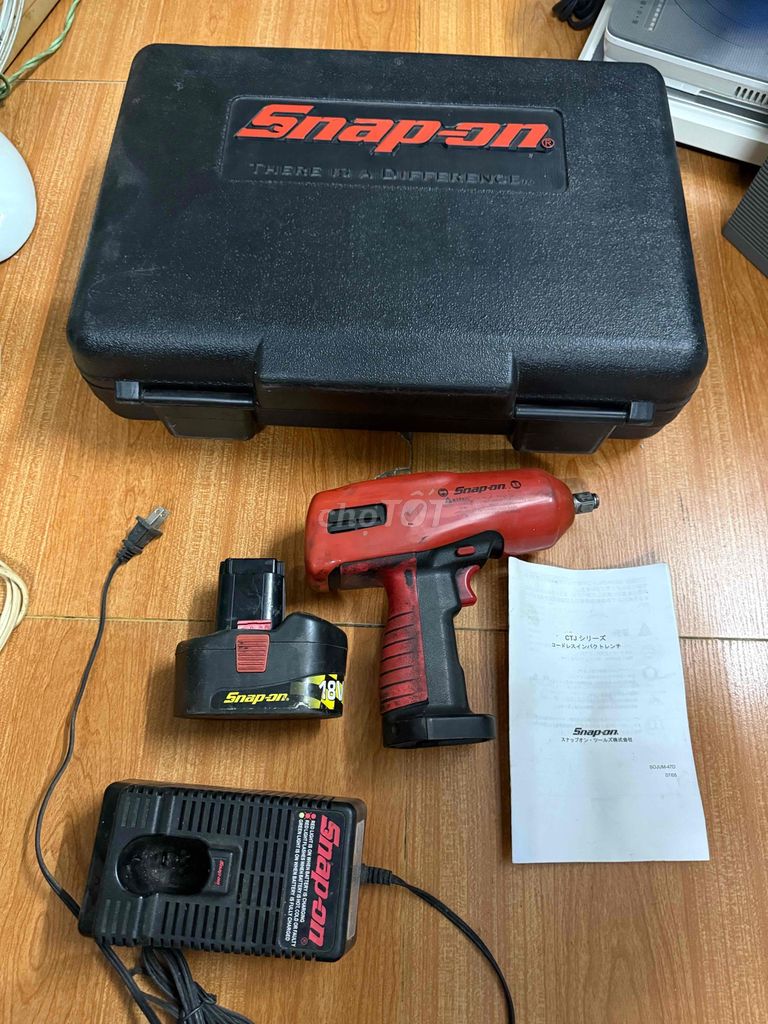 Máy siết bu lông Snap-on Đỏ đen USA. Mua bán Đồ chuyên dụng, Giống nuôi trồng tại Thành phố Hải Dương Hải Dương được đăng bởi hồ văn út  hình 1