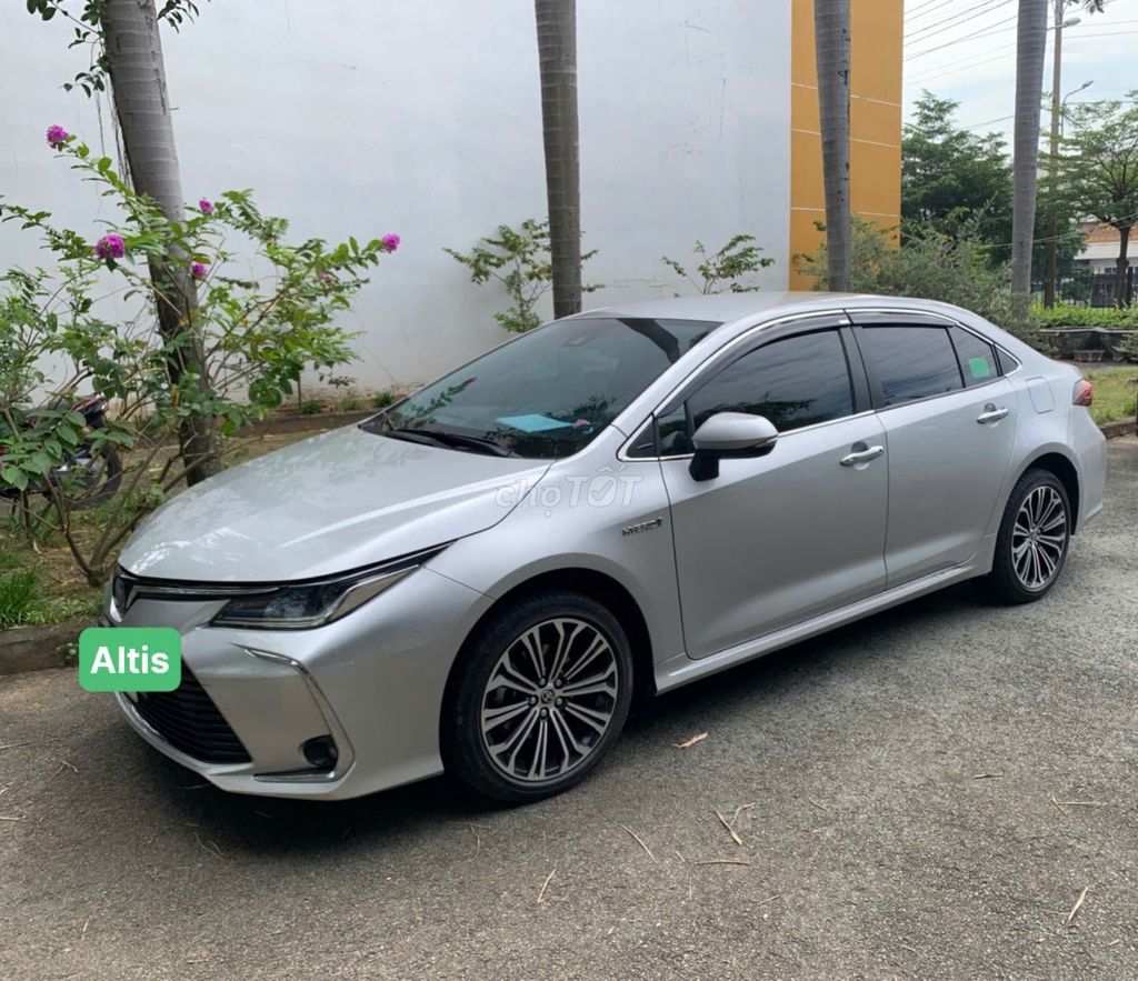 Toyota Corolla Altis Hybrid 2022 - 46088 km. Mua bán Ô tô tại Quận 3 Tp Hồ Chí Minh được đăng bởi VÕ NGỌC HOÀNG hình 2