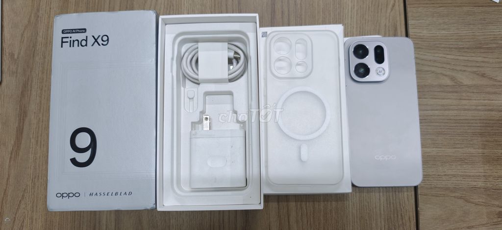 Oppo Find X9 Titan chính hãng 12GB/256GB. Mua bán Điện thoại tại Quận Tân Bình Tp Hồ Chí Minh được đăng bởi võ văn vinh hình 1