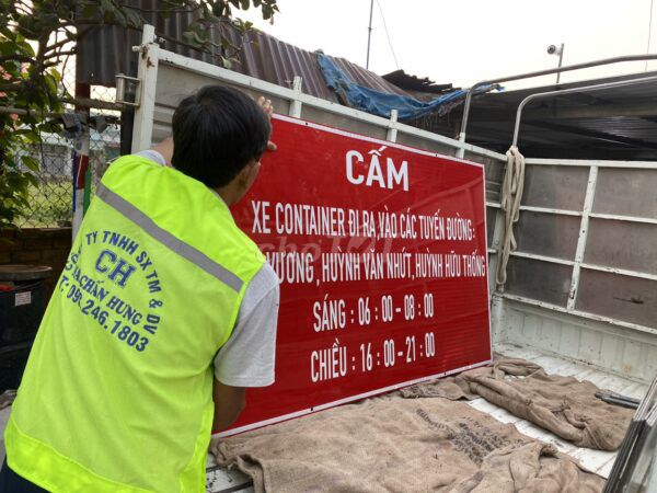 Biển Báo Cấm Hình Chữ Nhật. Dịch vụ tại Huyện Thủ Thừa Long An được đăng bởi Chấn Hưng Company hình 1