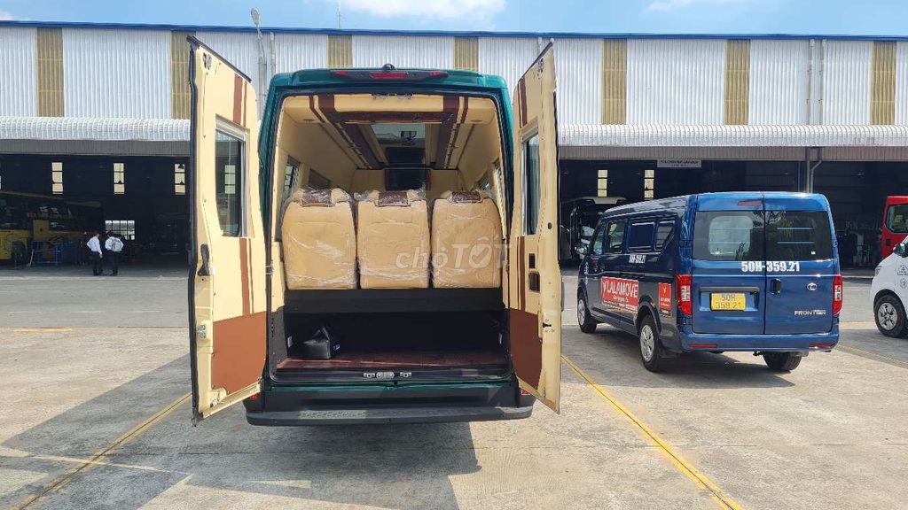 IVECO DAILY PLUS 10 GHẾ 2024. XE GIAO NHANH