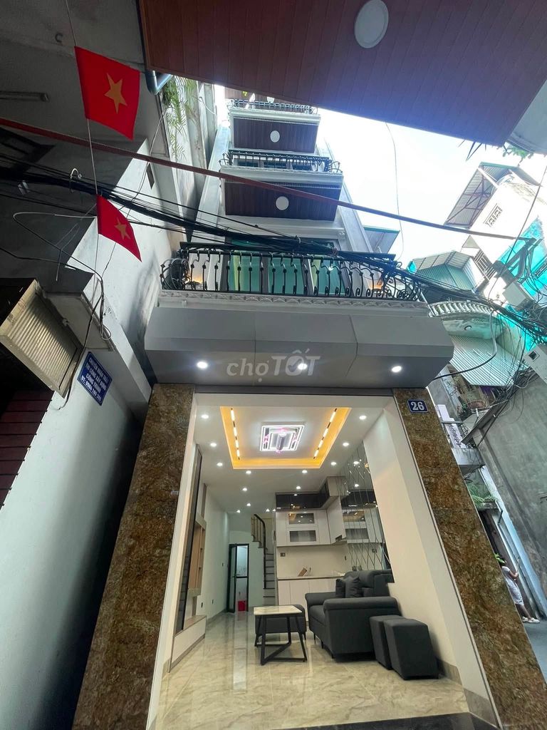 Продается дом с 2 дорожками 35 м2, 5 этажей, лифт, Кхам Тьен