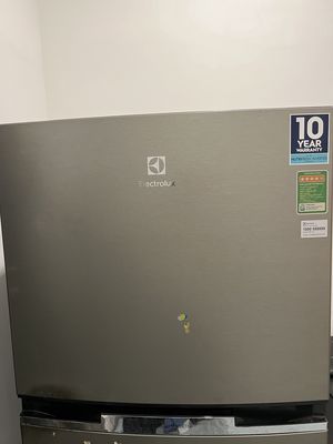 Thanh lí tủ lạnh Inverter Electrolux giá 3,3trieu