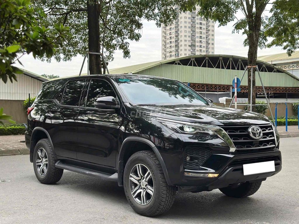 Toyota Fortuner 2024 2.4L 4x2 sx 2024 màu đen. Mua bán Ô tô tại Quận Cầu Giấy Hà Nội được đăng bởi Cao Quý hình 5