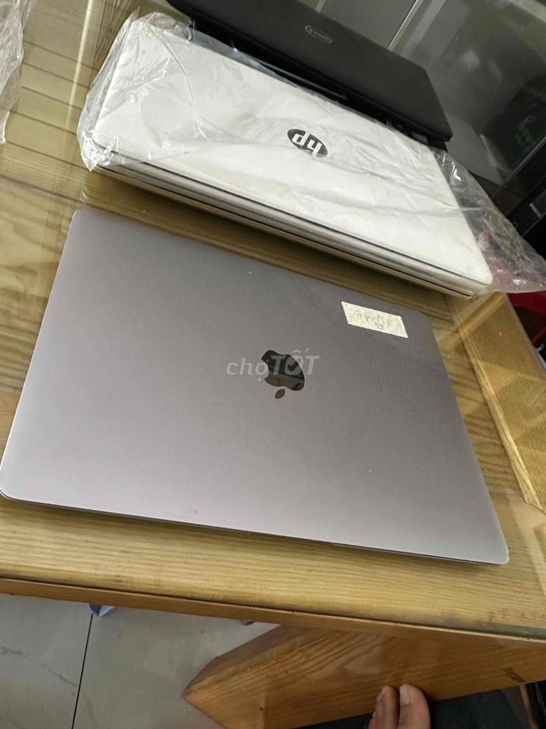 Apple MacBook Air 2020 8GB/256GB Xám. Mua bán Laptop tại Thành phố Bến Tre Bến Tre được đăng bởi lê minh  mobile hình 1