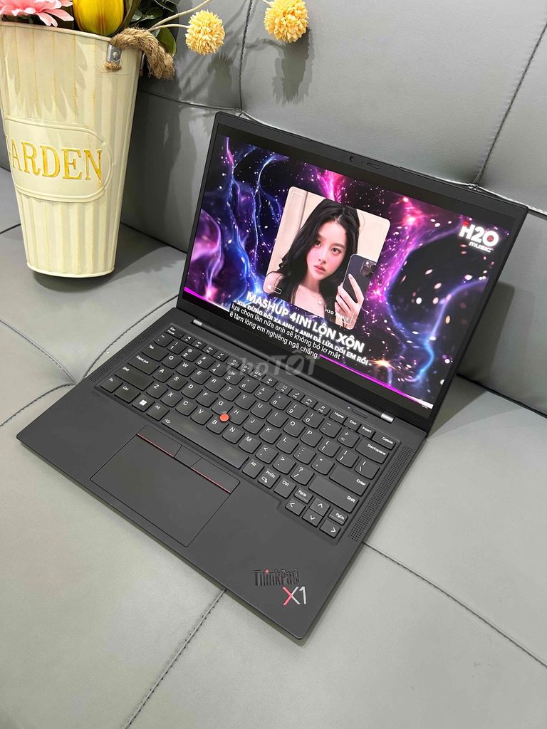 ThinkPad X1 Carbon Gen 10 i7-1255U mỏng nhẹ 14inch. Mua bán Laptop tại Quận Tân Bình Tp Hồ Chí Minh được đăng bởi Laptop YG hình 1