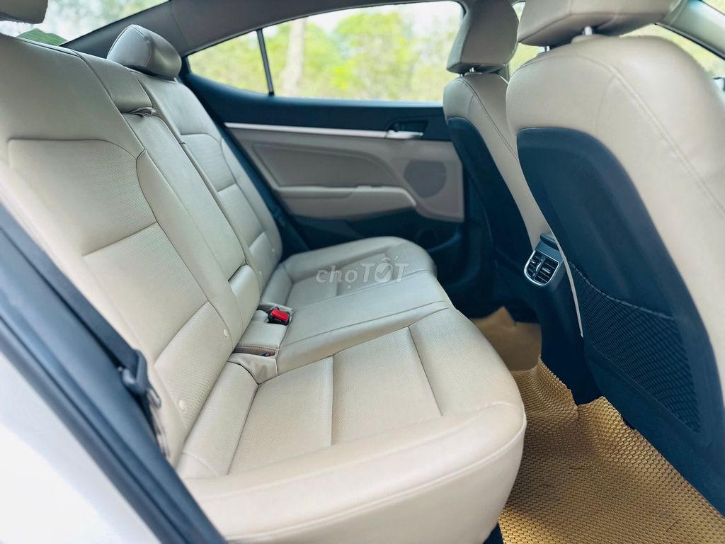 Hyundai Elantra 1.6 AT 2020 - 20000 km. Mua bán Ô tô tại Thành phố Dĩ An Bình Dương được đăng bởi Siêu Thị Ô Tô Bình Dương  hình 12