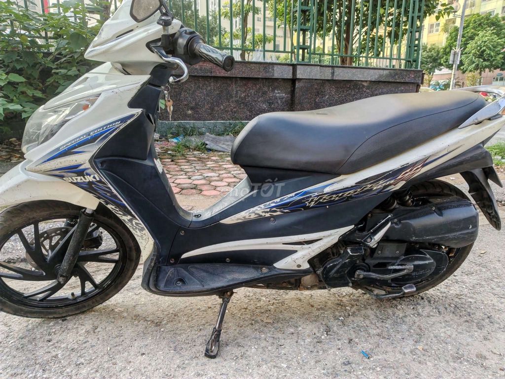 Suzuki Hayate Trắng Xăng