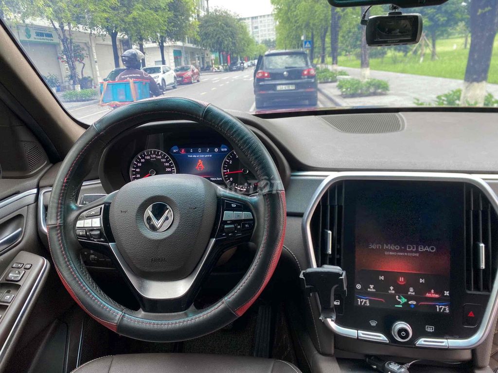 VinFast Lux SA2.0 2019 Plus 2.0 AT - 60000 km. Mua bán Ô tô tại Quận Thanh Xuân Hà Nội được đăng bởi Cường trần hình 13