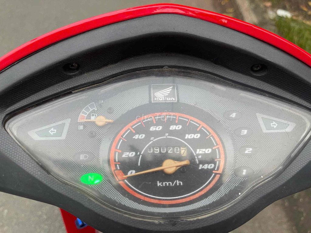 Красная Honda Wave Alpha 2008