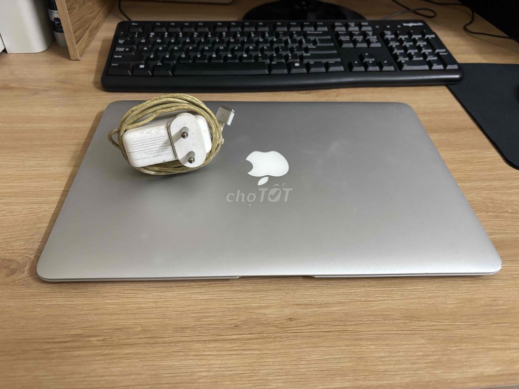 Apple MacBook Air 2017 i5 8GB/256GB. Mua bán Laptop tại Quận 6 Tp Hồ Chí Minh được đăng bởi Nhân Hoàng hình 1